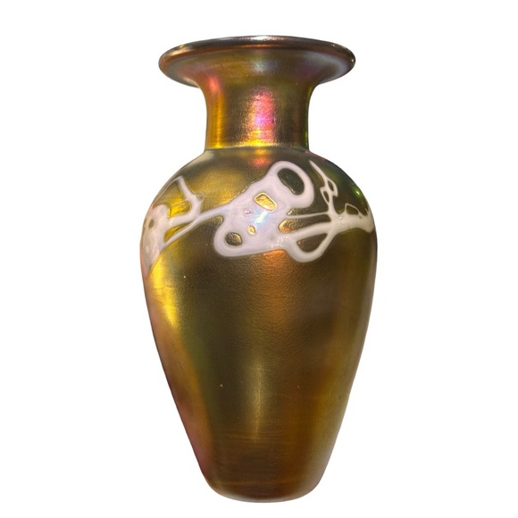 ROBERT HELD Hand Blown Iridescent Spatter Art 7.75” Glass Vase (EUC) - Picture 3 of 6